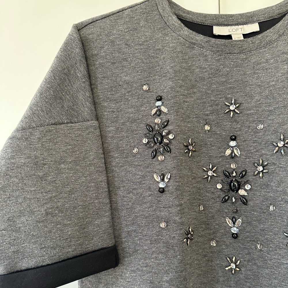 LOFT embroidered dark grey fleece - size Small